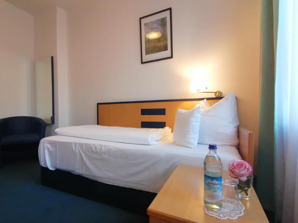 Hotel Wendelstein Rosenheim Bagian luar foto