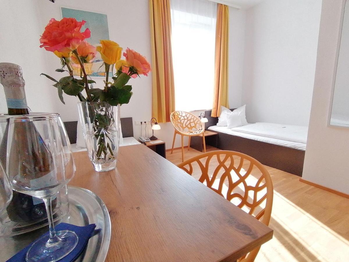 Hotel Wendelstein Rosenheim Bagian luar foto