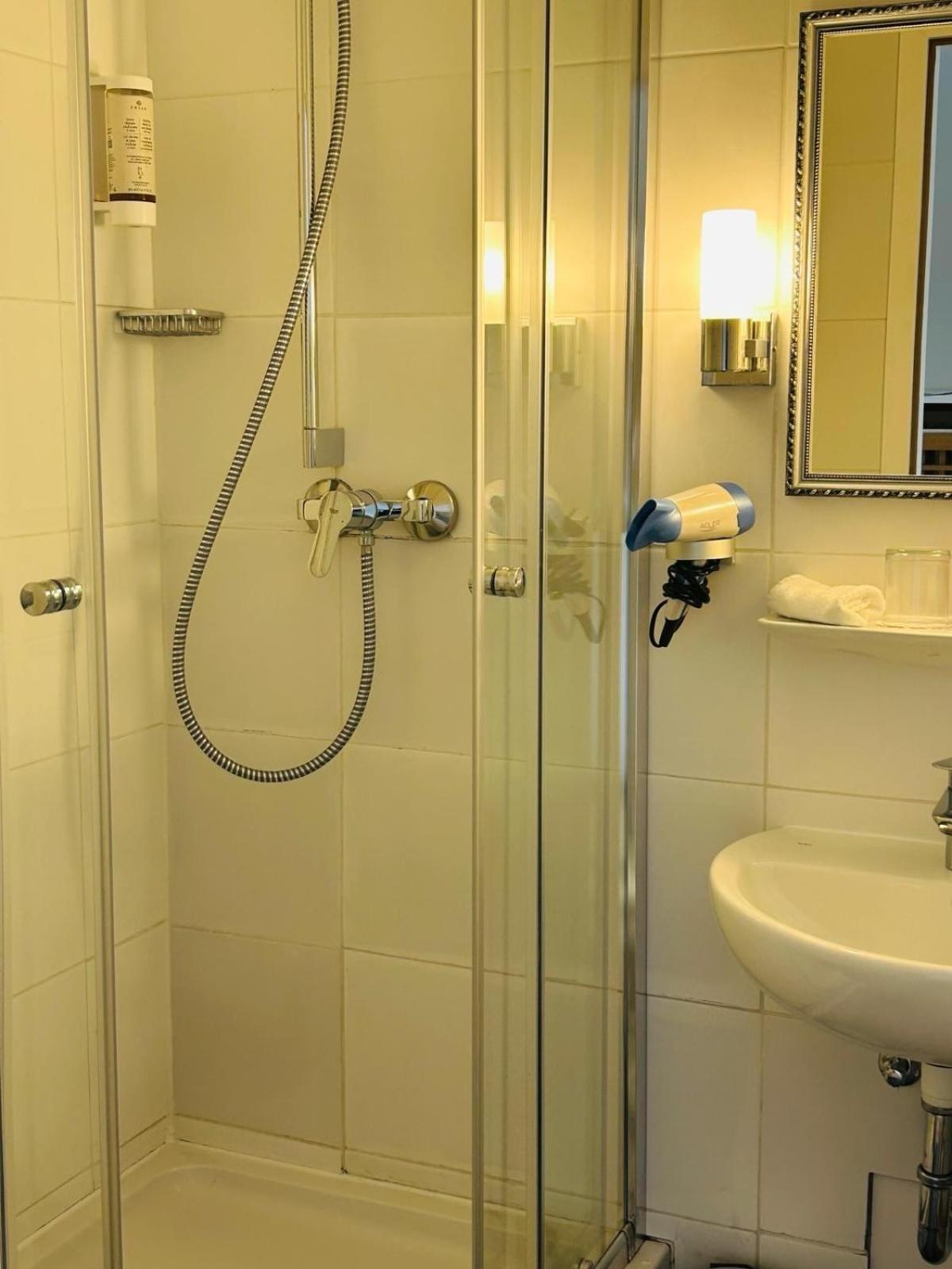 Hotel Wendelstein Rosenheim Bagian luar foto